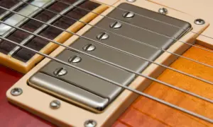 Jak działa gitara elektryczna i co wpływa na jej brzmienie?