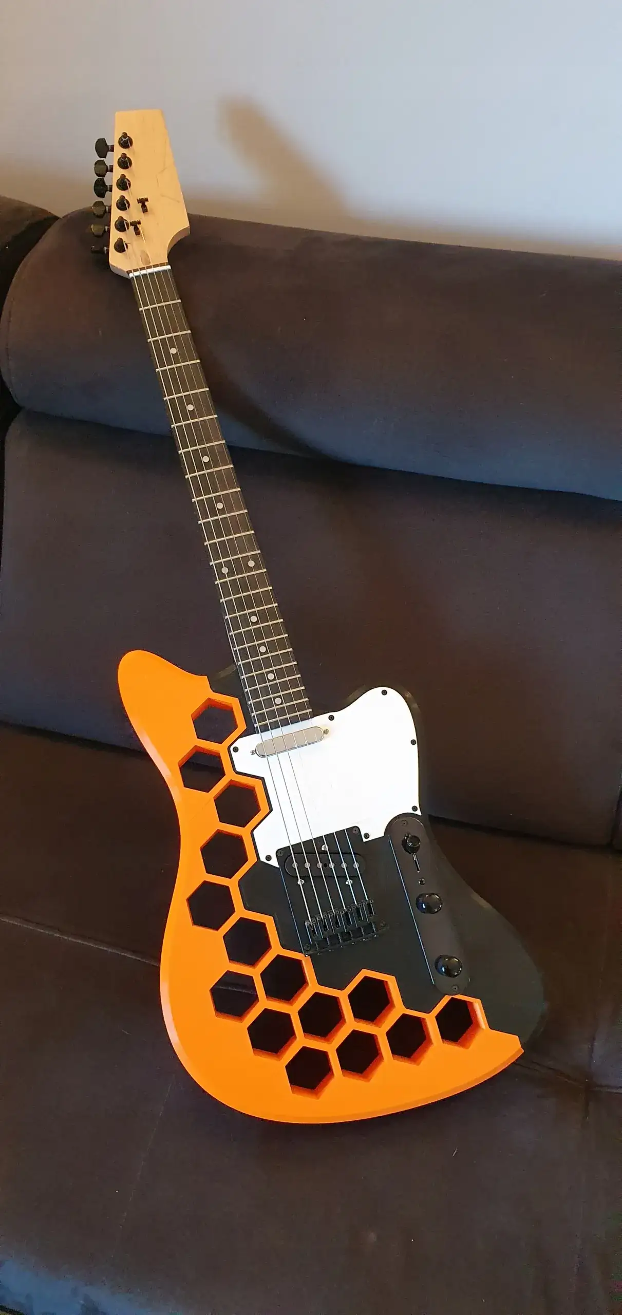 Zdjęcie Gdzie kupić gitarę elektryczną – najlepsze miejsca i oferty w Polsce